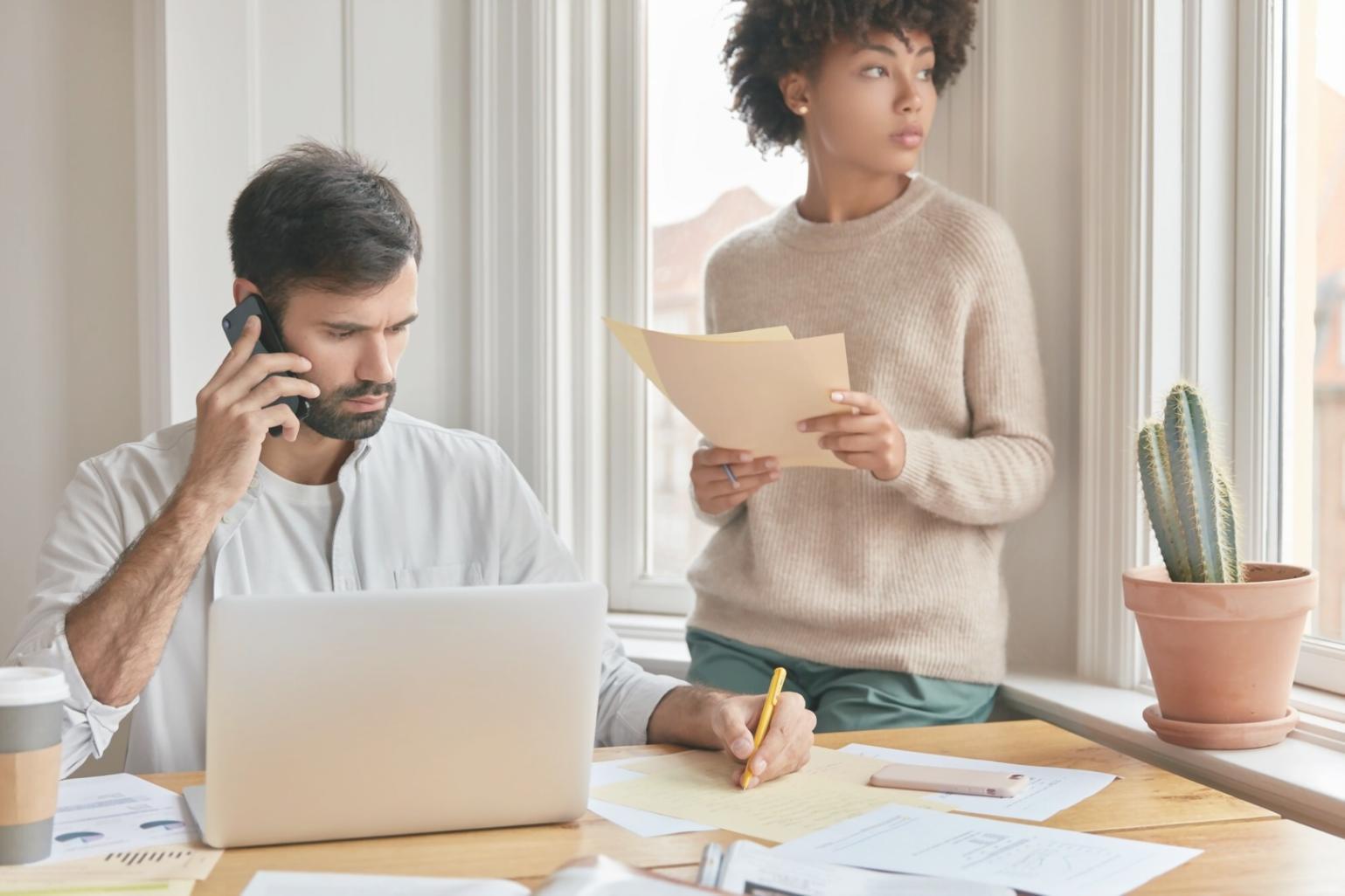 Arrière-plan représentant l'environnement de recherche
